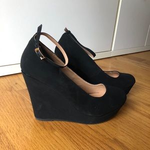 Black Wedge Heels